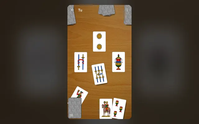 Tavolo di Briscola! con carte napoletane distribuite fra due giocatori
